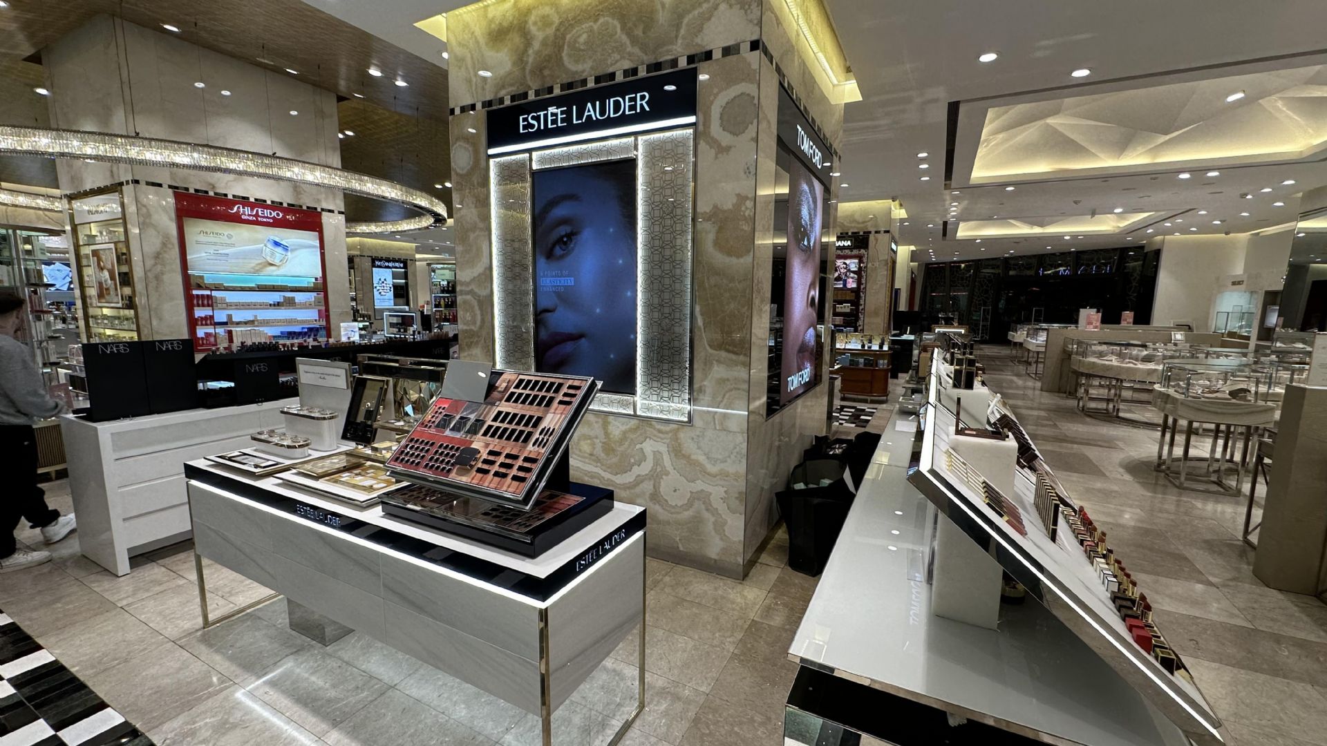 ESTEE LAUDER-2024-BEYMEN ZORLU