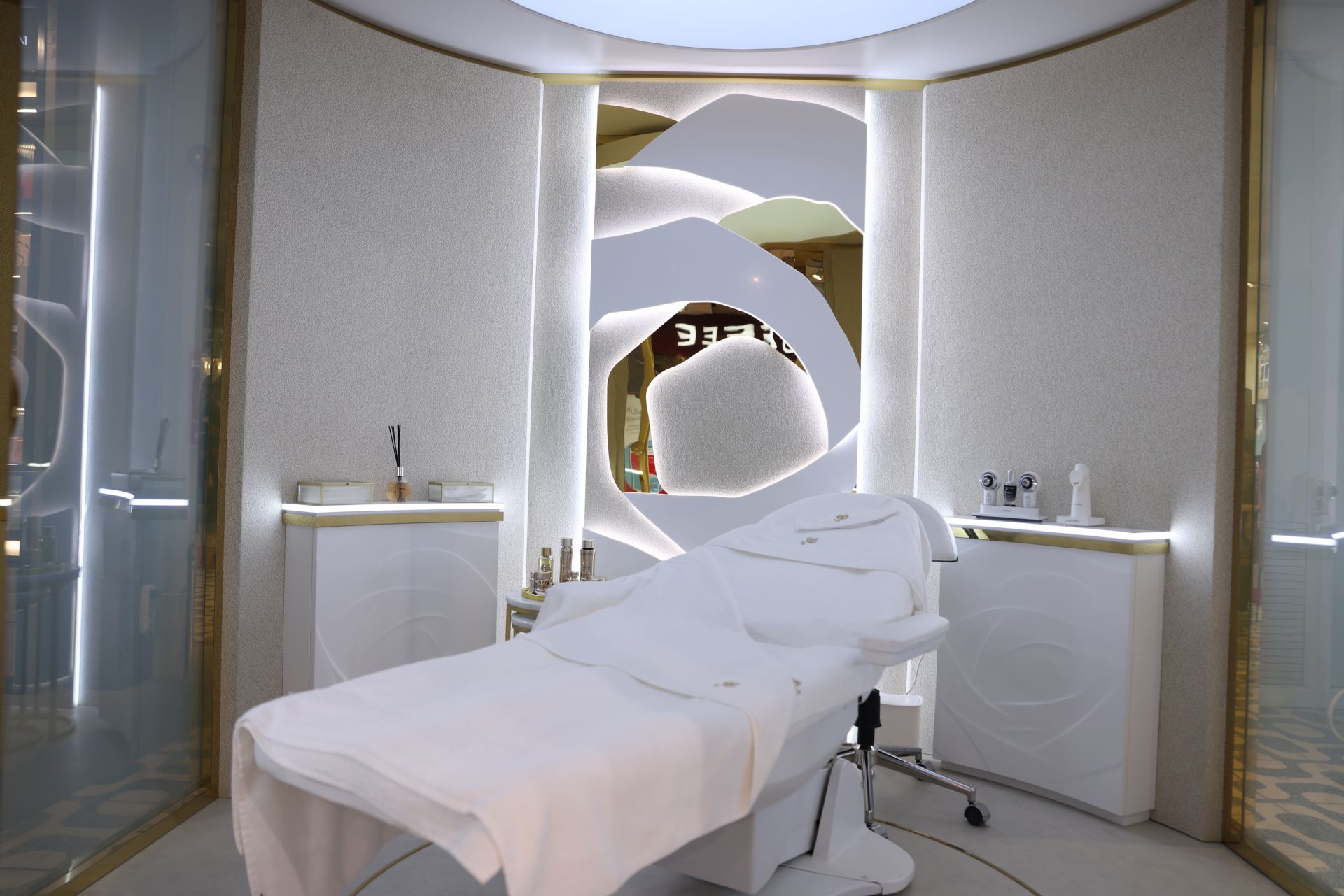 LANCOME ABSOLUE CABINE - 2026 - BAĞDAT CADDESİ BOYNER