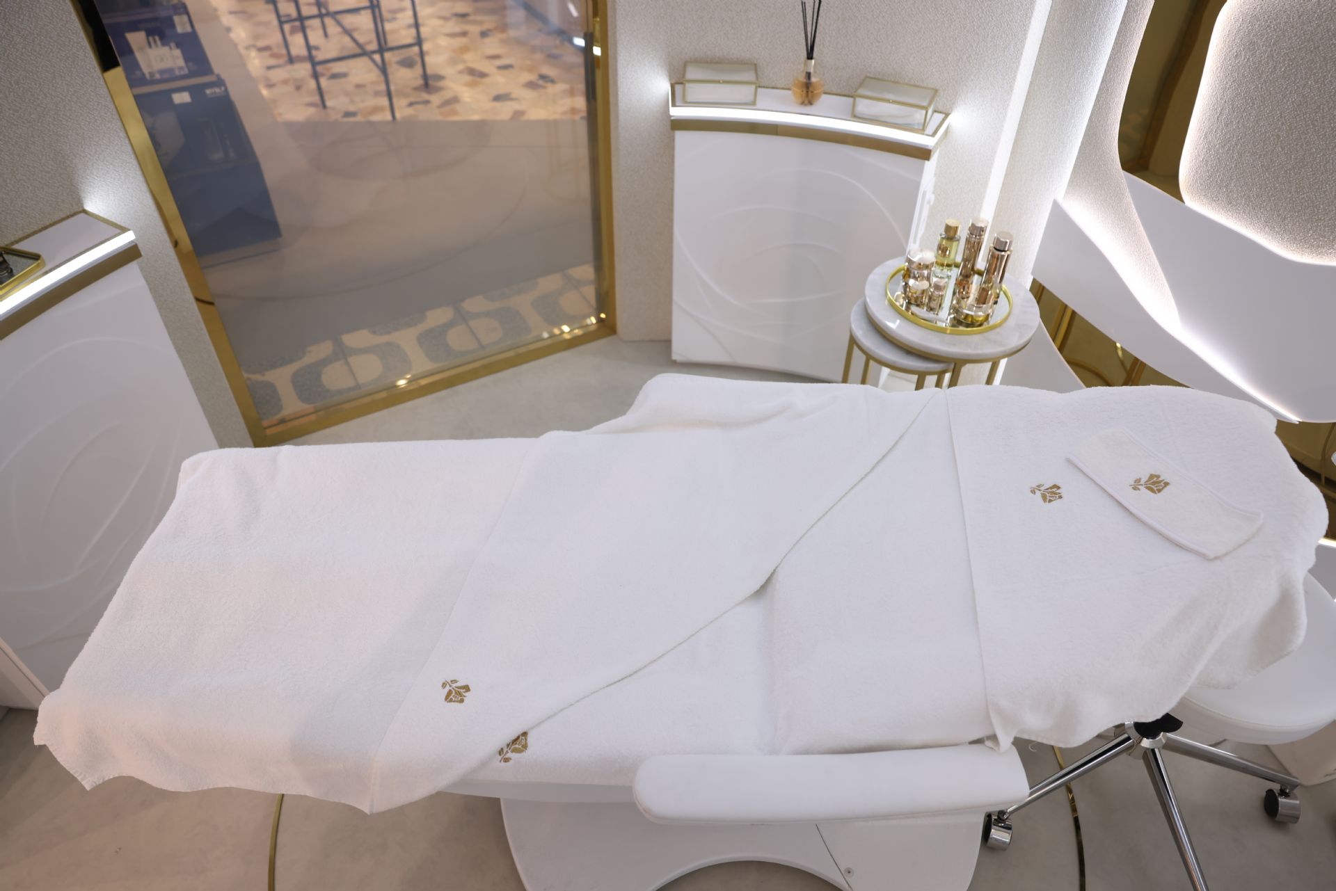 LANCOME ABSOLUE CABINE - 2026 - BAĞDAT CADDESİ BOYNER