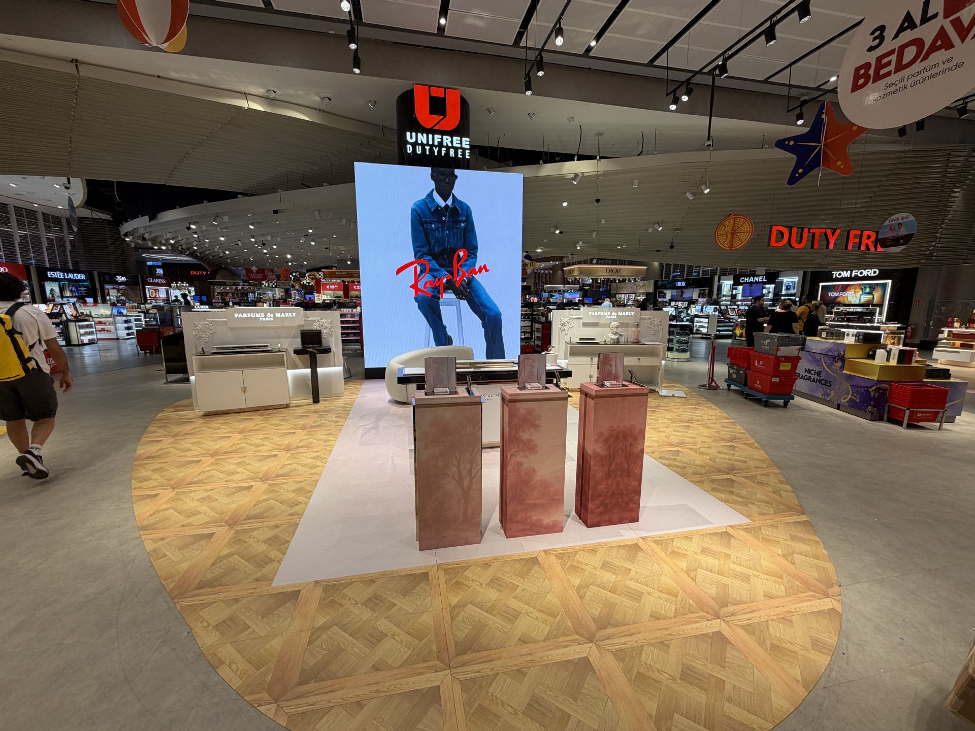 İSTANBUL HAVALİMANI - D3 - 2026 - PARFUME DE MARLY